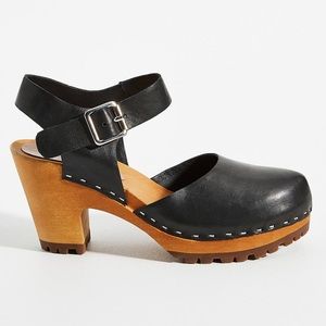 Jeffrey Campbell Kelsey wooden heeled clogs